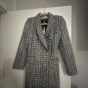 Zara Black and White Tailored Blazer with Graphic Pattern